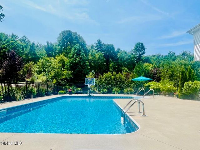 14 Clubhouse Court, Stillwater, NY 12866