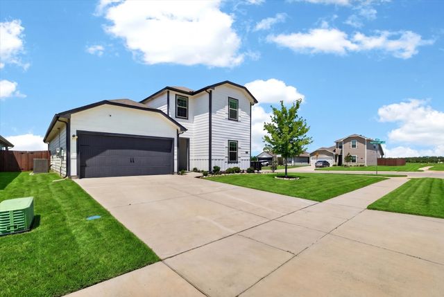 204 Boxwood Drive, Royse City, TX 75189