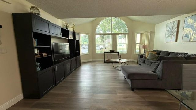5003 LAGUNA BAY CIRCLE 15, Kissimmee, FL 34746