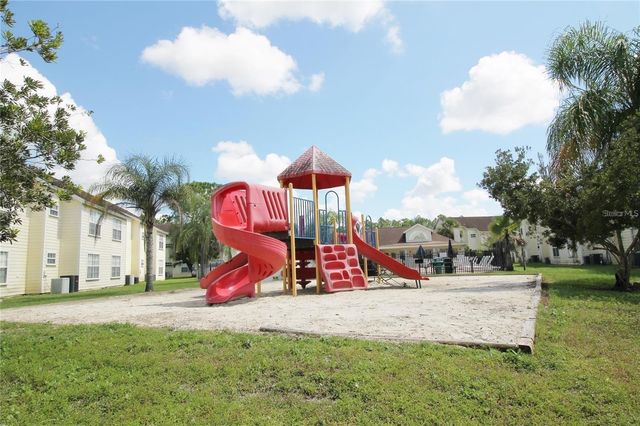 5003 LAGUNA BAY CIRCLE 15, Kissimmee, FL 34746