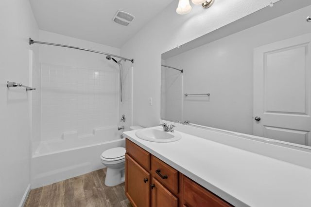 2309 S Justin Avenue, Fresno, CA 93725