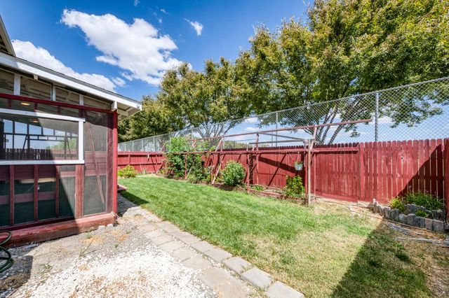 2309 S Justin Avenue, Fresno, CA 93725