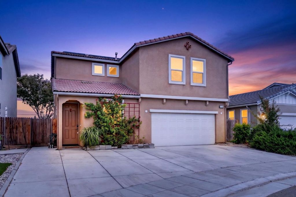 2309 S Justin Avenue, Fresno, CA 93725