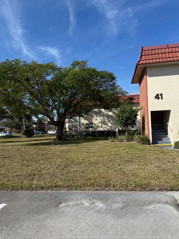 41 Woodland Drive 102, Vero Beach, FL 32962