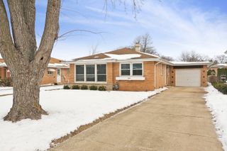 1229 S Haddow Avenue, Arlington Heights, IL 60005
