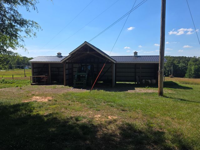 255 Plantation DR, Penhook, VA 24137