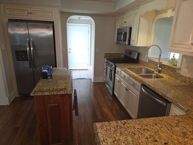 255 Plantation DR, Penhook, VA 24137
