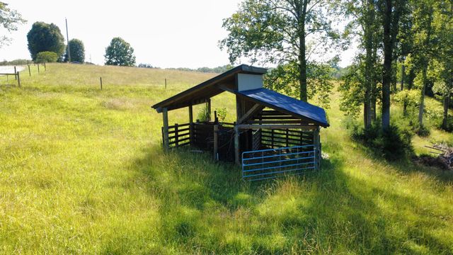 255 Plantation DR, Penhook, VA 24137