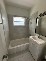 30 S Shore Drive 4, Miami Beach, FL 33141