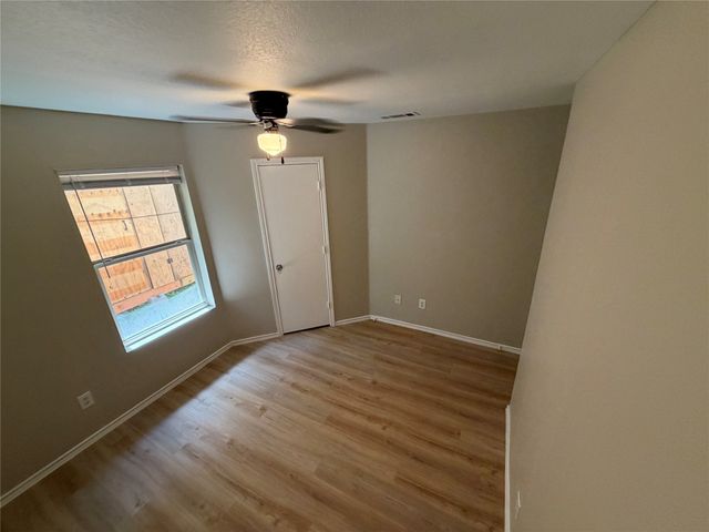 605 NW Main Street, Ennis, TX 75119
