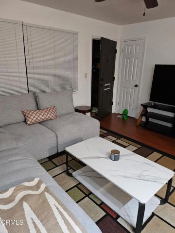 65 College Drive, Ventura, CA 93003
