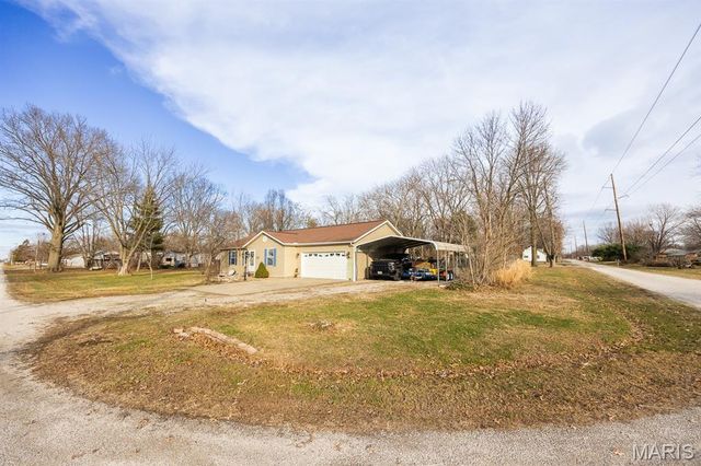 2219 S 5th Street, Fayetteville, IL 62258