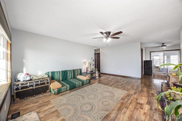 2219 S 5th Street, Fayetteville, IL 62258