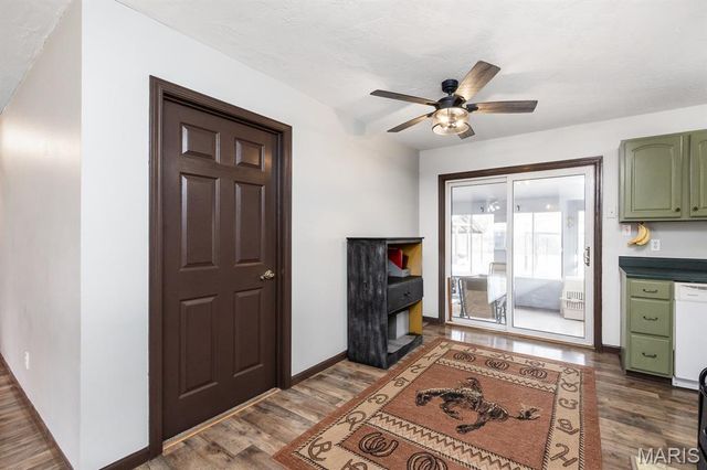 2219 S 5th Street, Fayetteville, IL 62258