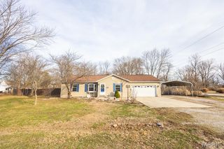 2219 S 5th Street, Fayetteville, IL 62258
