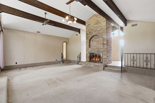 201 Mesa Grande Drive, Fort Worth, TX 76108