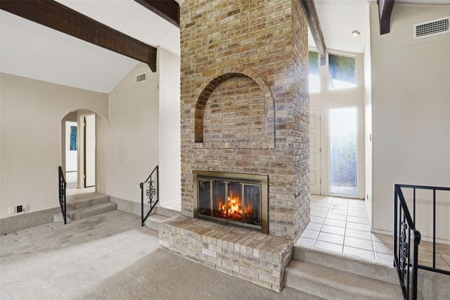 201 Mesa Grande Drive, Fort Worth, TX 76108