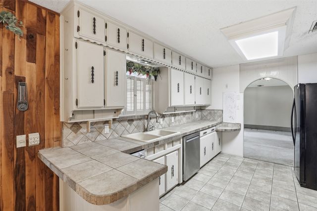 201 Mesa Grande Drive, Fort Worth, TX 76108