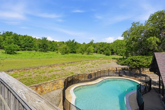 201 Mesa Grande Drive, Fort Worth, TX 76108