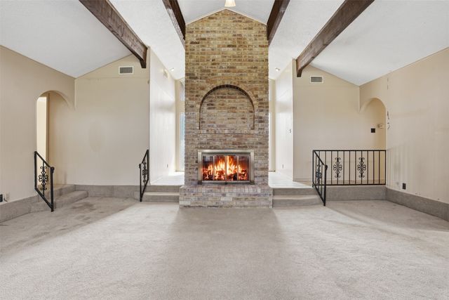 201 Mesa Grande Drive, Fort Worth, TX 76108