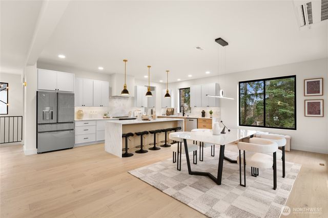 300 SE 208th Street, Bothell, WA 98012