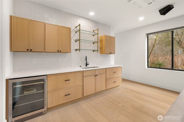 300 SE 208th Street, Bothell, WA 98012
