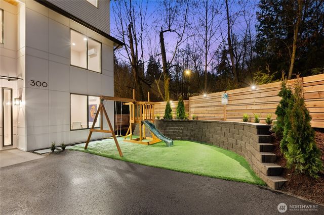 300 SE 208th Street, Bothell, WA 98012