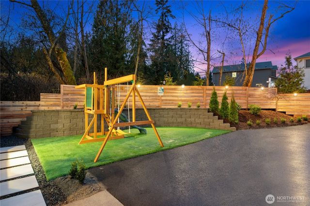 300 SE 208th Street, Bothell, WA 98012