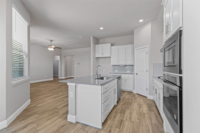 3640 Twin Pines Drive, Grand Prairie, TX 76065