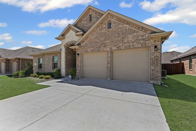 3640 Twin Pines Drive, Grand Prairie, TX 76065