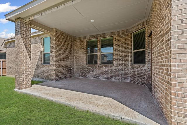 3640 Twin Pines Drive, Grand Prairie, TX 76065