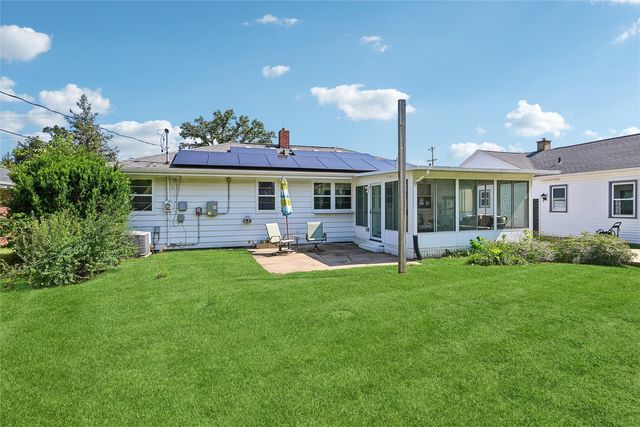 1131 29th Street NE, Cedar Rapids, IA 52402