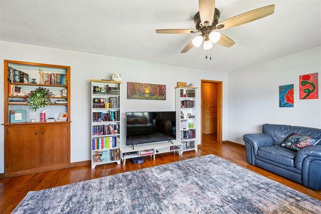 1131 29th Street NE, Cedar Rapids, IA 52402