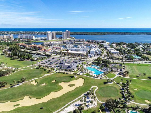 717 Robin Way, North Palm Beach, FL 33408