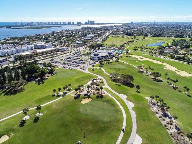 717 Robin Way, North Palm Beach, FL 33408