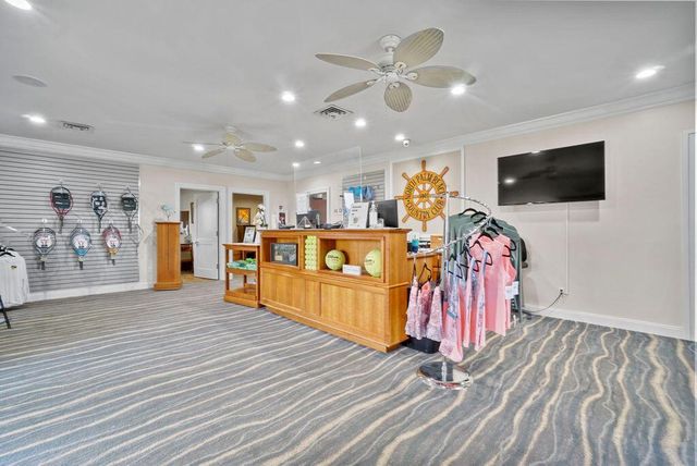717 Robin Way, North Palm Beach, FL 33408