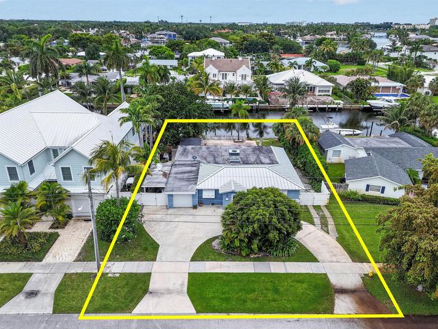 717 Robin Way, North Palm Beach, FL 33408