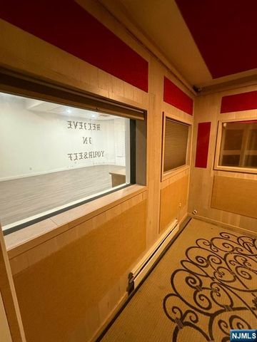 289 Stuyvesant Avenue LL, Lyndhurst, NJ 07071