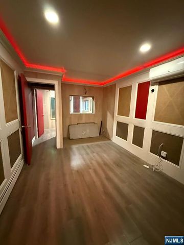 289 Stuyvesant Avenue LL, Lyndhurst, NJ 07071