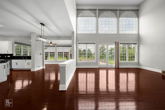 23 Wood Oaks Drive, South Barrington, IL 60010