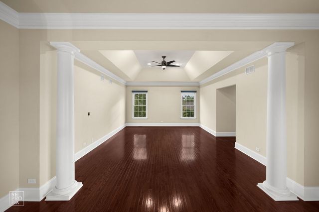 23 Wood Oaks Drive, South Barrington, IL 60010