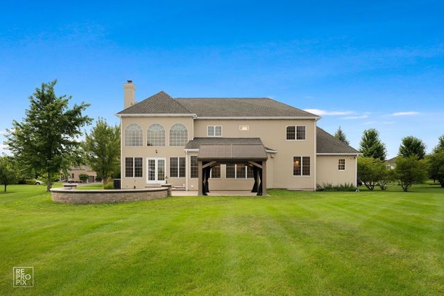 23 Wood Oaks Drive, South Barrington, IL 60010