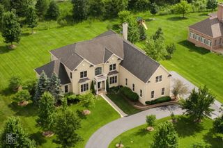 23 Wood Oaks Drive, South Barrington, IL 60010