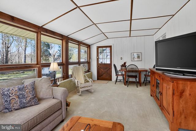 141 PARKVIEW ROAD, Stratford, NJ 08084