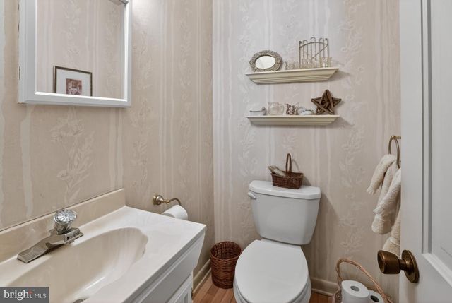 141 PARKVIEW ROAD, Stratford, NJ 08084