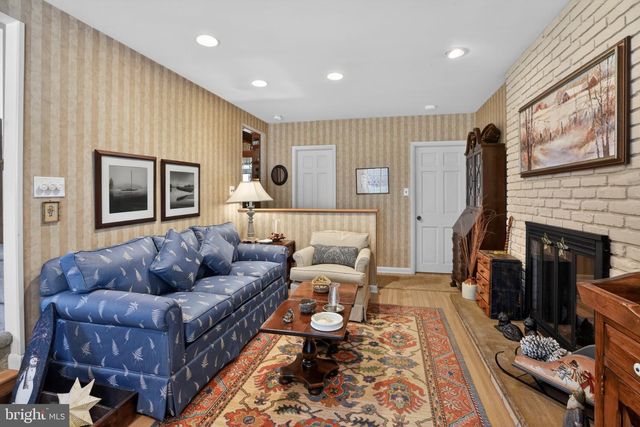 141 PARKVIEW ROAD, Stratford, NJ 08084