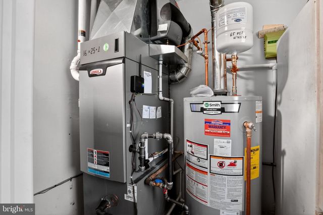 141 PARKVIEW ROAD, Stratford, NJ 08084