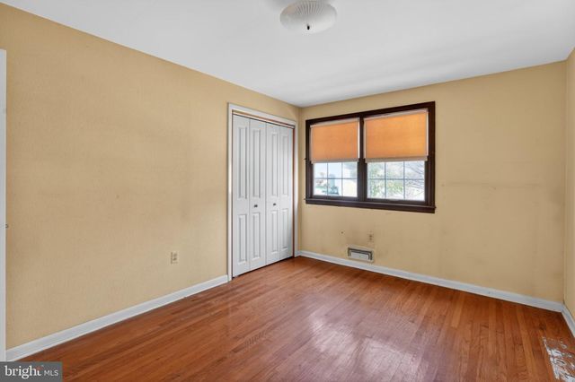 141 PARKVIEW ROAD, Stratford, NJ 08084