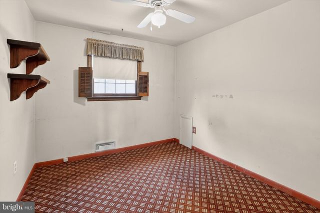 141 PARKVIEW ROAD, Stratford, NJ 08084