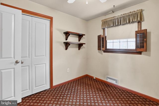 141 PARKVIEW ROAD, Stratford, NJ 08084